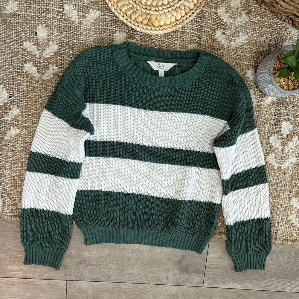 New Bixby Nomad Girl’s Cozy Green and White Striped Sweater Size Small
